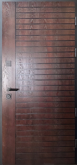 Стальная квартирная дверь со шпонированными панелями МДФ